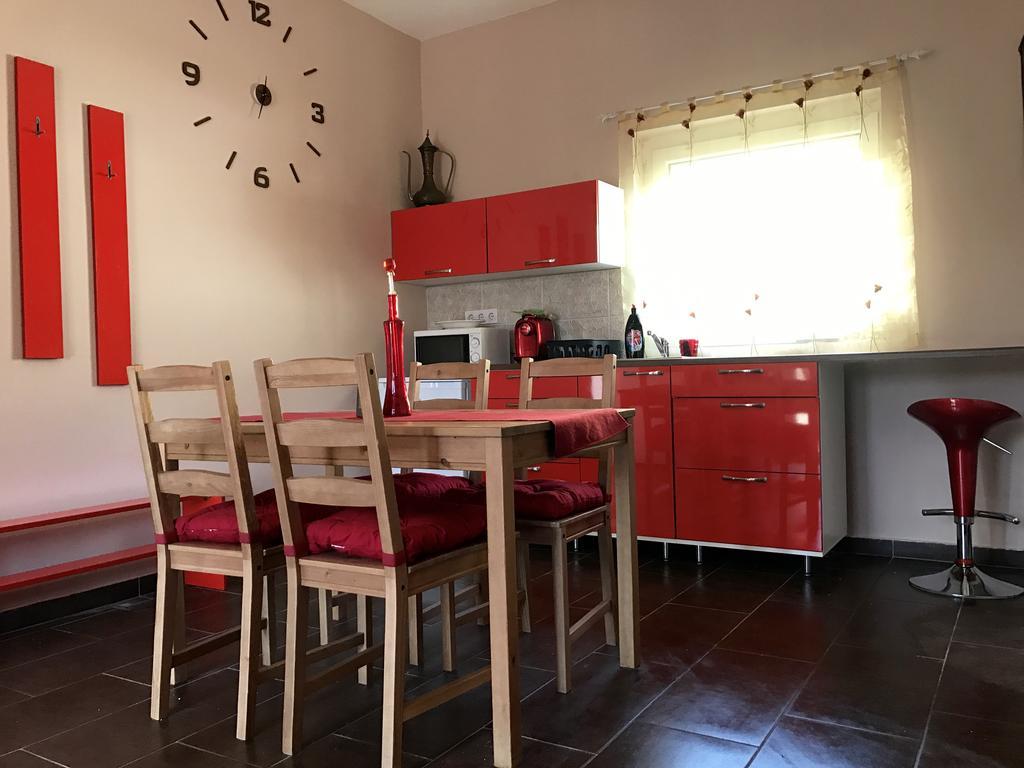 Corner Apartman 1 Daire Siófok Dış mekan fotoğraf