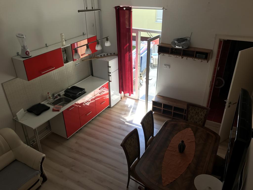 Corner Apartman 1 Daire Siófok Dış mekan fotoğraf