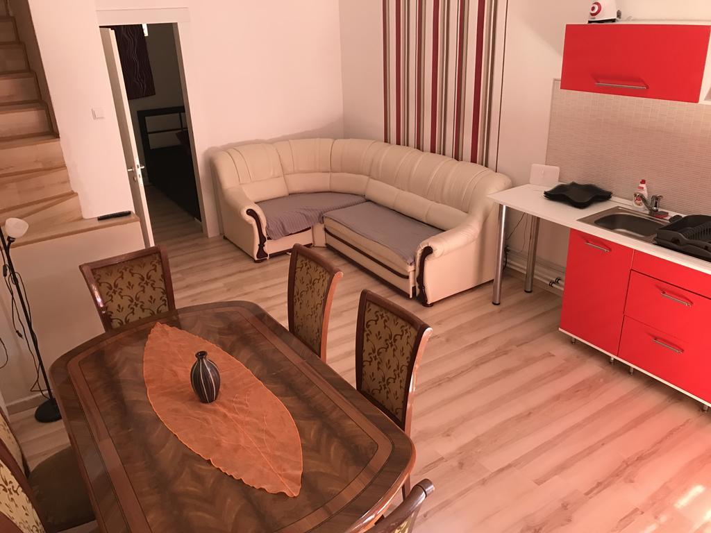 Corner Apartman 1 Daire Siófok Dış mekan fotoğraf